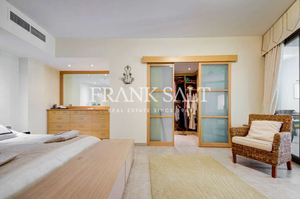 Portomaso, 3 Bedrooms Bedrooms, ,3 BathroomsBathrooms,For Sale,FRSA-925385