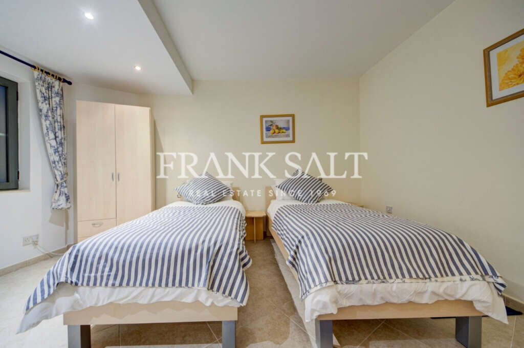 Portomaso, 3 Bedrooms Bedrooms, ,3 BathroomsBathrooms,For Sale,FRSA-925385