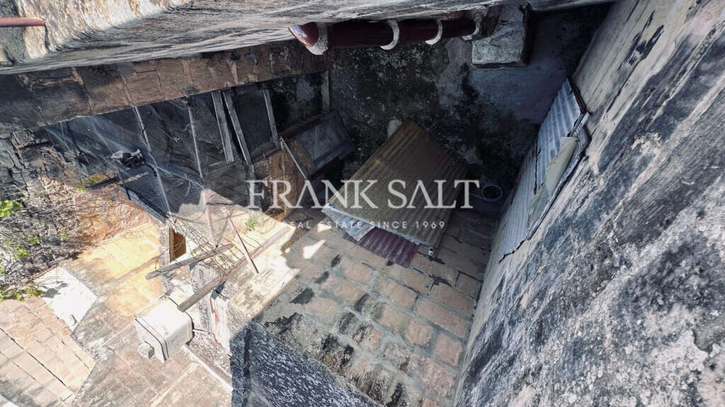 Qrendi, 3 Bedrooms Bedrooms, ,For Sale,FRSA-927217