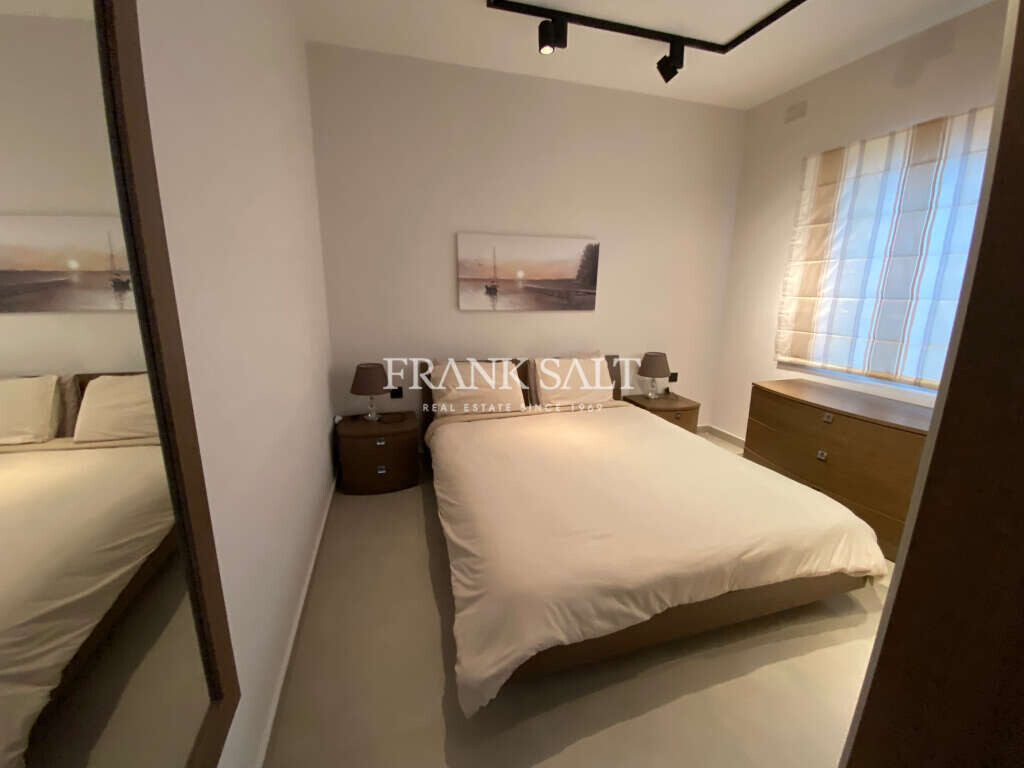 Tigne Point, 3 Bedrooms Bedrooms, ,1 BathroomBathrooms,For Sale,FRSA-919570
