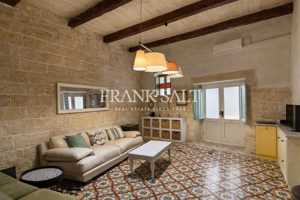 Rabat, 3 Bedrooms Bedrooms, ,5 BathroomsBathrooms,For Sale,FRSA-927125