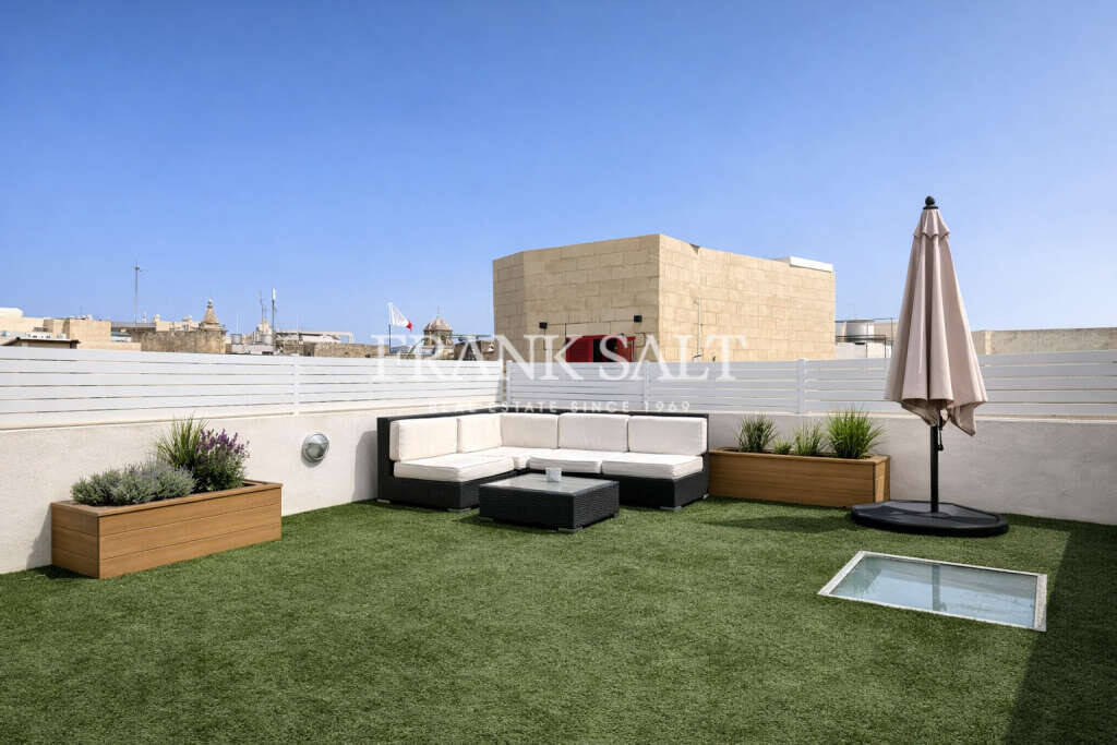 Rabat, 3 Bedrooms Bedrooms, ,5 BathroomsBathrooms,For Sale,FRSA-927125