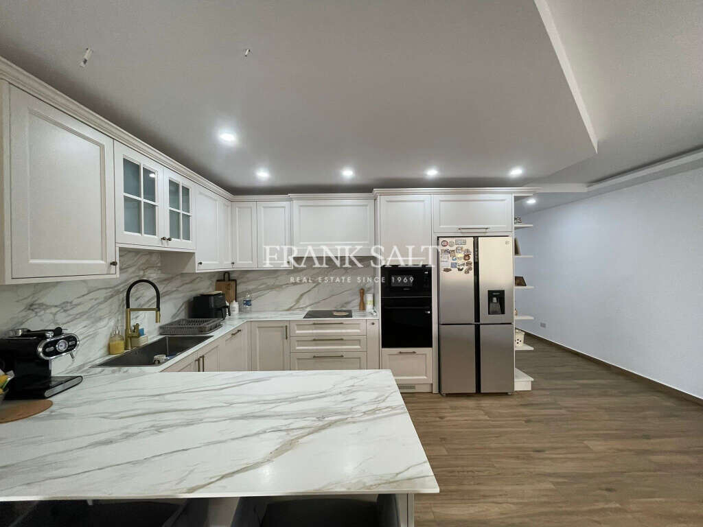 Mgarr, 4 Bedrooms Bedrooms, ,2 BathroomsBathrooms,For Sale,FRSA-927184