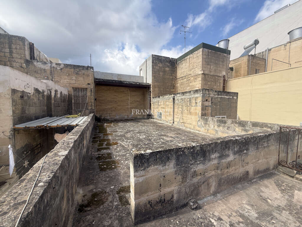 Qormi, ,For Sale,FRSA-927136