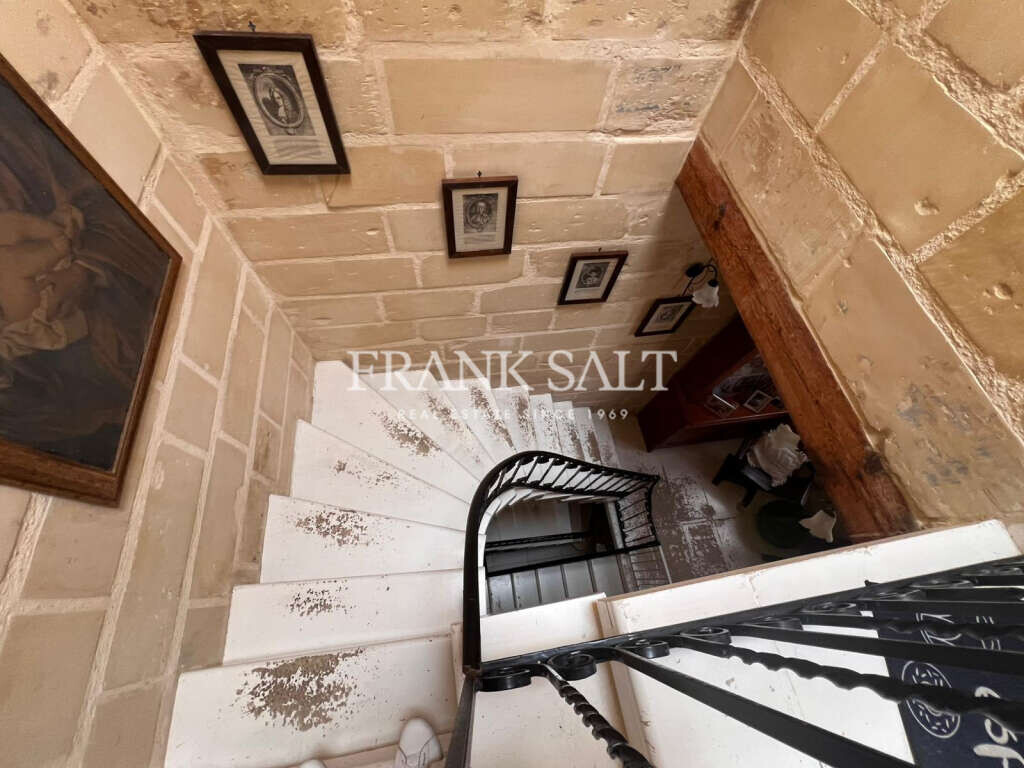 Msida, 3 Bedrooms Bedrooms, ,2 BathroomsBathrooms,For Sale,FRSA-927145