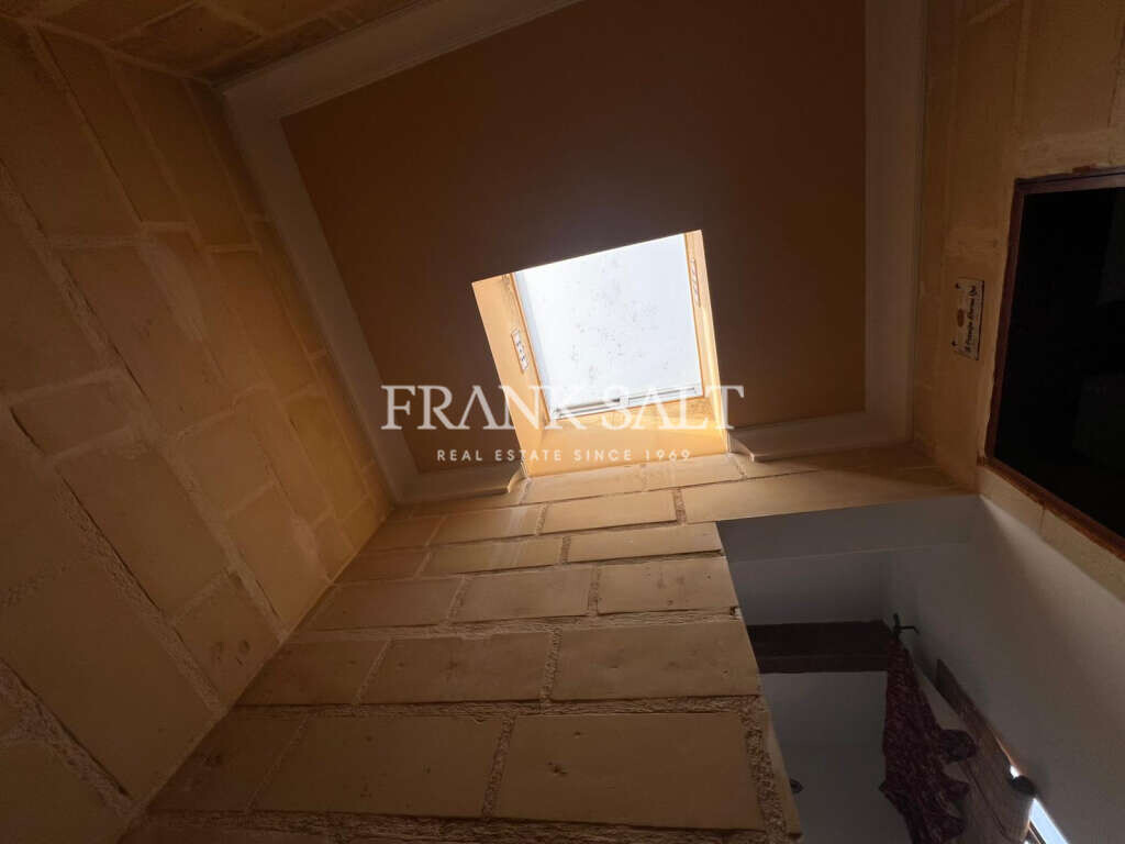 Msida, 3 Bedrooms Bedrooms, ,2 BathroomsBathrooms,For Sale,FRSA-927145