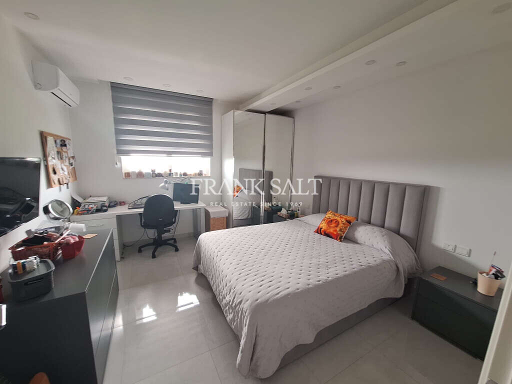 Mqabba, 3 Bedrooms Bedrooms, ,1 BathroomBathrooms,For Sale,FRSA-922512