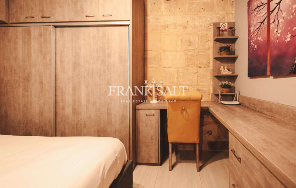 Valletta, 2 Bedrooms Bedrooms, ,2 BathroomsBathrooms,For Sale,FRSA-317572
