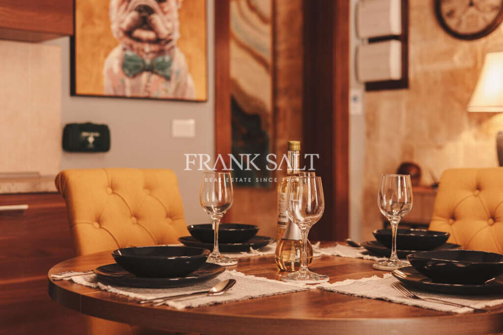 Valletta, 2 Bedrooms Bedrooms, ,2 BathroomsBathrooms,For Sale,FRSA-317572