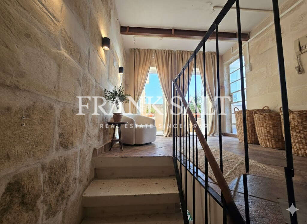Vittoriosa, 3 Bedrooms Bedrooms, ,2 BathroomsBathrooms,For Sale,FRSA-926854