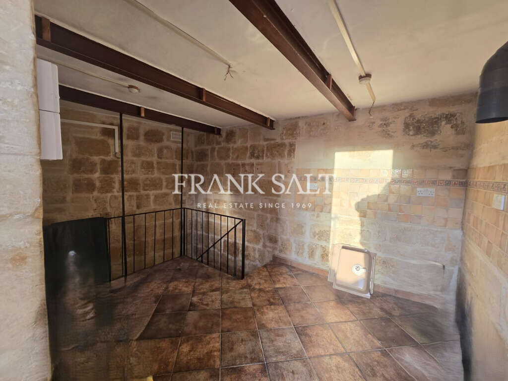 Vittoriosa, 3 Bedrooms Bedrooms, ,2 BathroomsBathrooms,For Sale,FRSA-926854