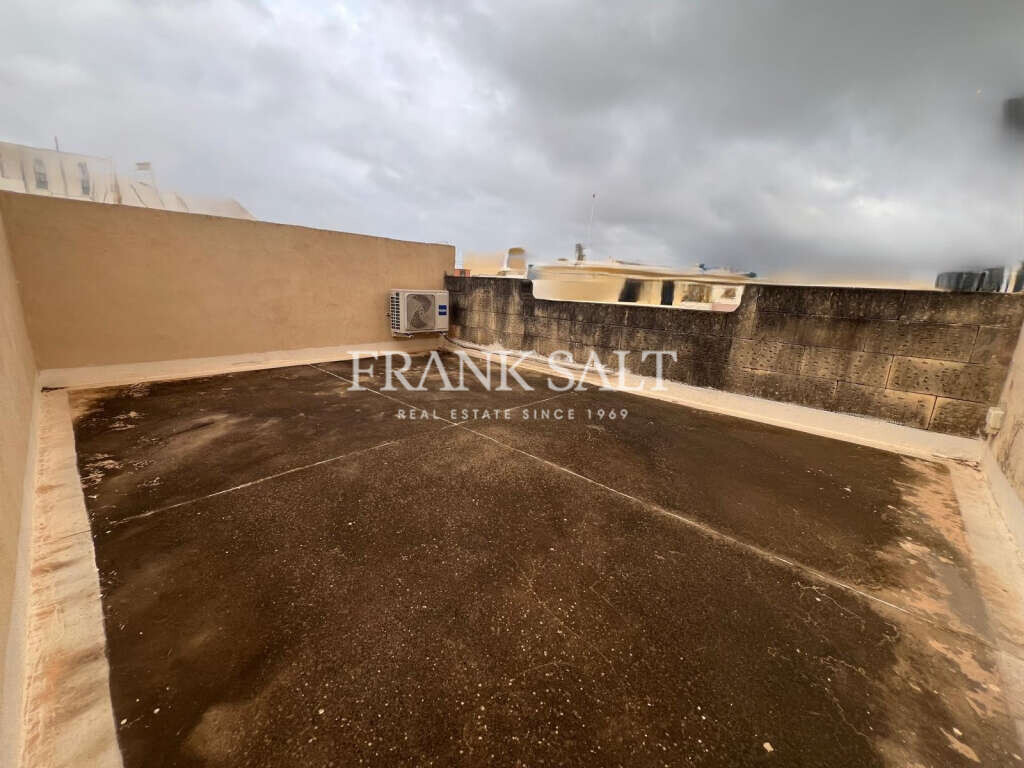 Qormi, 3 Bedrooms Bedrooms, ,2 BathroomsBathrooms,For Sale,FRSA-927032