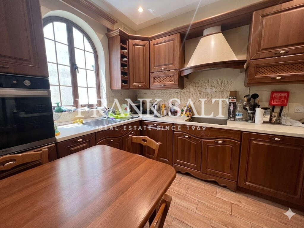 Qormi, 3 Bedrooms Bedrooms, ,2 BathroomsBathrooms,For Sale,FRSA-927032