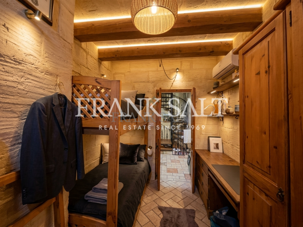 Zabbar, 3 Bedrooms Bedrooms, ,2 BathroomsBathrooms,For Sale,FRSA-927014