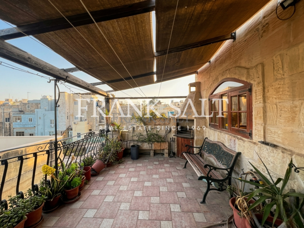 Zabbar, 3 Bedrooms Bedrooms, ,2 BathroomsBathrooms,For Sale,FRSA-927014