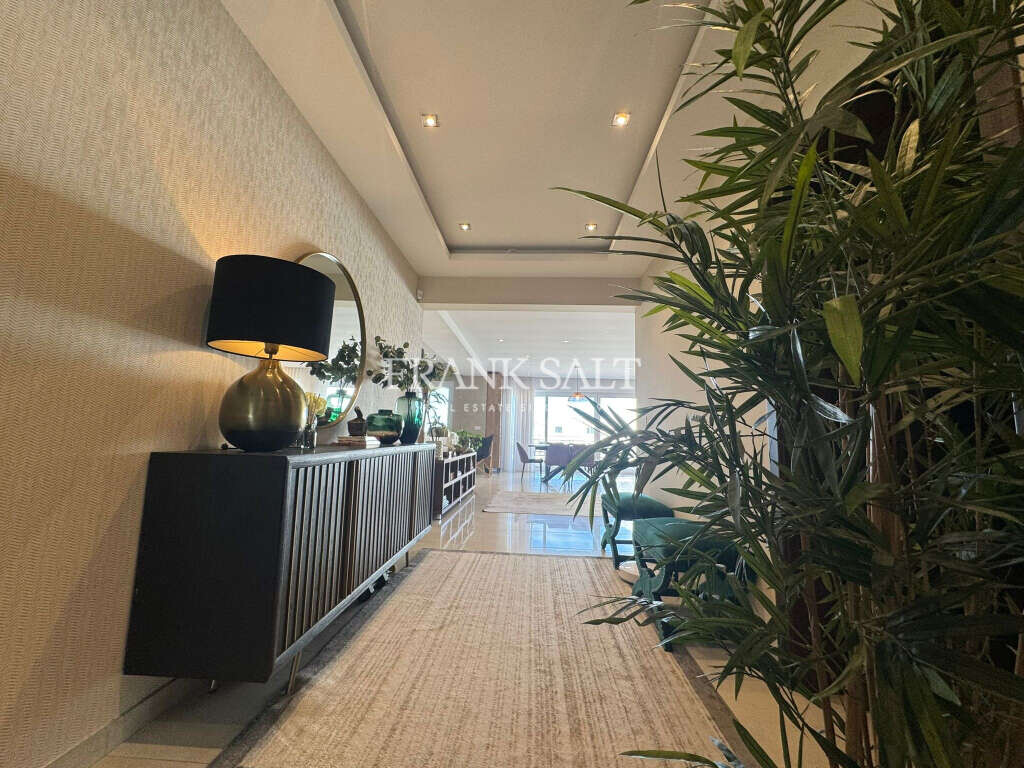 Mellieha, 3 Bedrooms Bedrooms, ,2 BathroomsBathrooms,For Sale,FRSA-926796