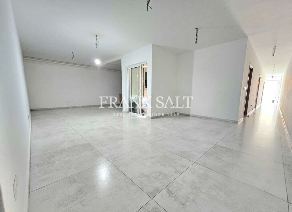 Fgura, 3 Bedrooms Bedrooms, ,1 BathroomBathrooms,For Sale,FRSA-926910