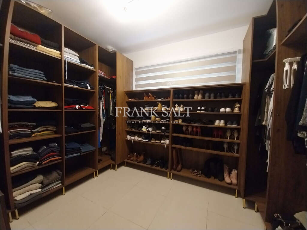 Bahrija, 3 Bedrooms Bedrooms, ,1 BathroomBathrooms,For Sale,FRSA-926923