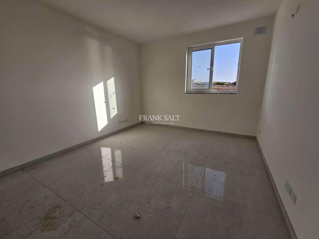 Marsascala, 3 Bedrooms Bedrooms, ,1 BathroomBathrooms,For Sale,FRSA-926882