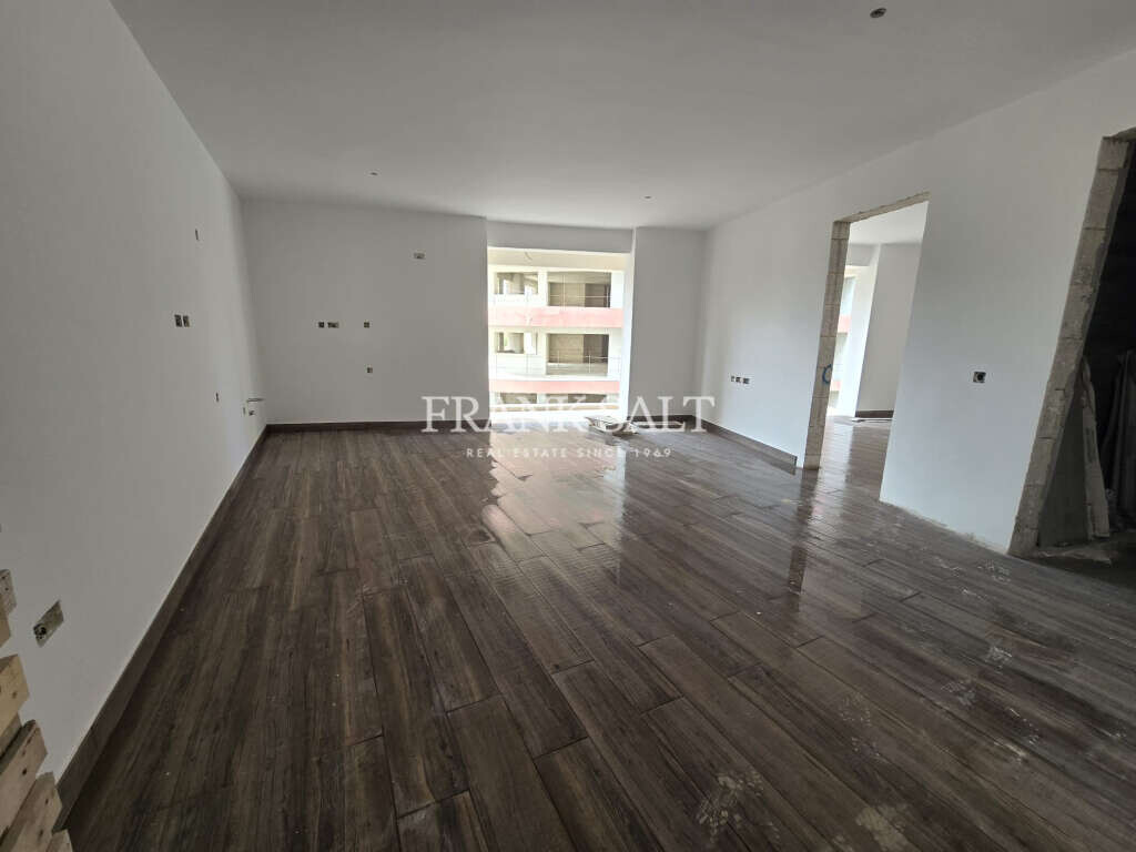 Marsalforn, Gozo, 1 Bedroom Bedrooms, ,1 BathroomBathrooms,For Sale,FRSA-926786