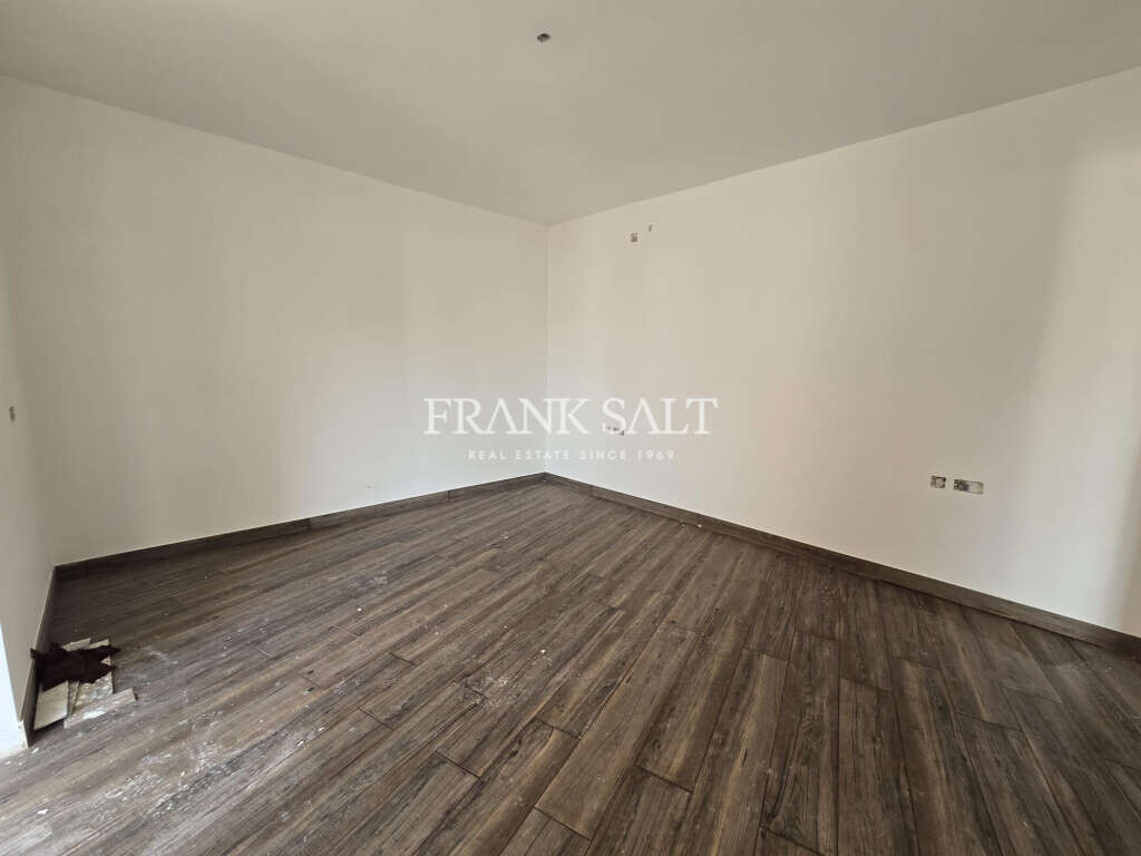 Marsalforn, Gozo, 1 Bedroom Bedrooms, ,1 BathroomBathrooms,For Sale,FRSA-926786