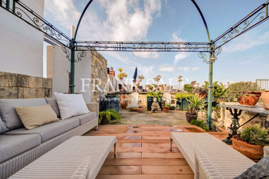 Cospicua, 5 Bedrooms Bedrooms, ,5 BathroomsBathrooms,For Sale,FRSA-926381