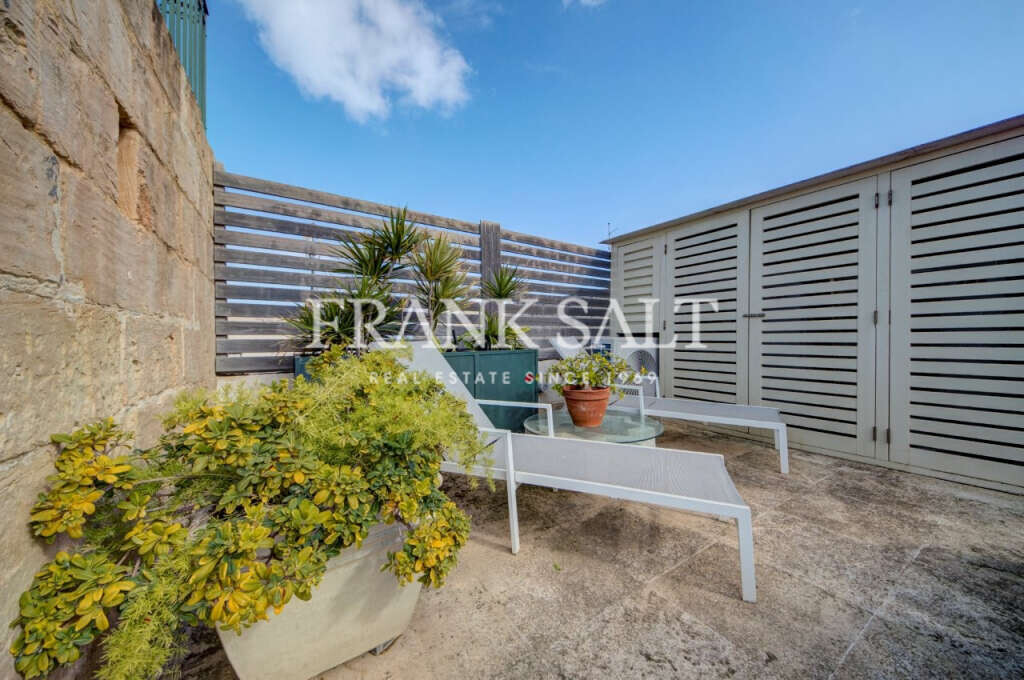 Cospicua, 5 Bedrooms Bedrooms, ,5 BathroomsBathrooms,For Sale,FRSA-926381