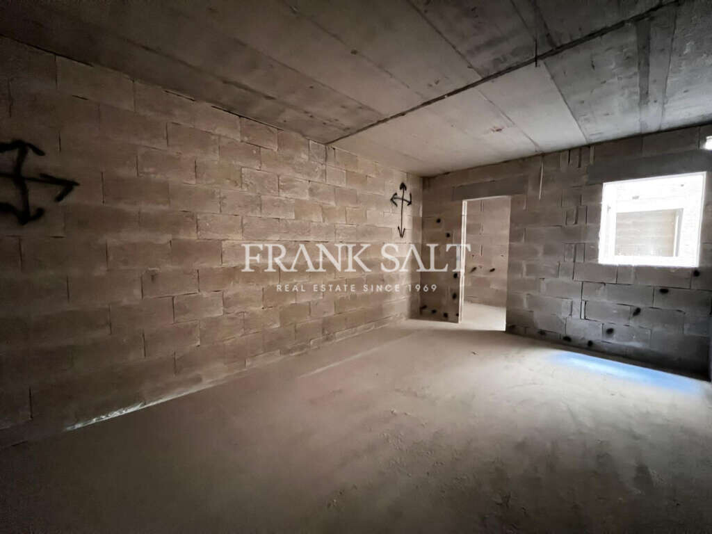 Iklin, 3 Bedrooms Bedrooms, ,2 BathroomsBathrooms,For Sale,FRSA-926739