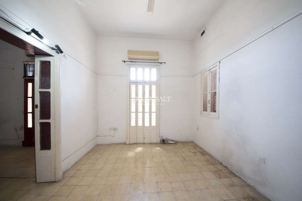 Floriana, 12 Bedrooms Bedrooms, ,4 BathroomsBathrooms,For Sale,FRSA-925939