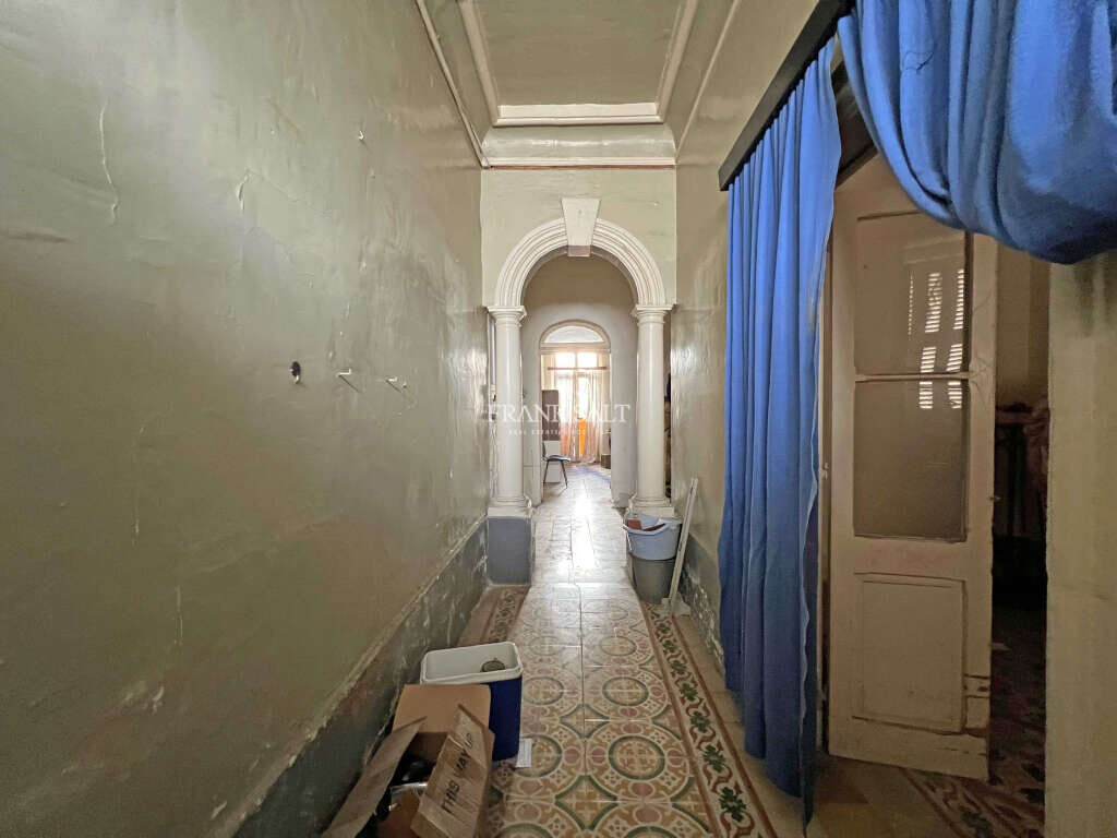 Tarxien, 2 Bedrooms Bedrooms, ,1 BathroomBathrooms,For Sale,FRSA-427244