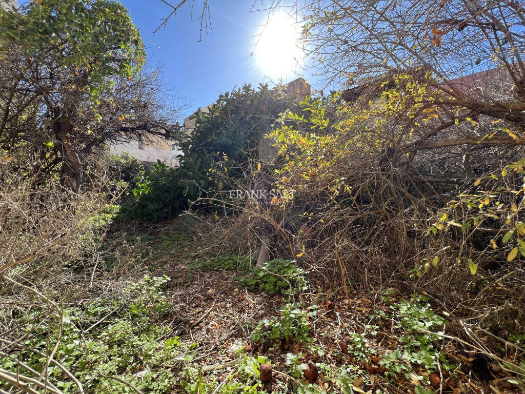 Tarxien, 2 Bedrooms Bedrooms, ,1 BathroomBathrooms,For Sale,FRSA-427244