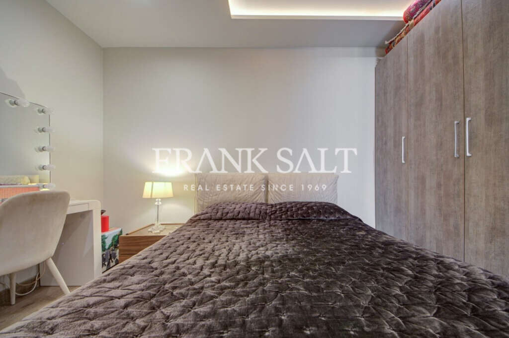 Ta Monita, 4 Bedrooms Bedrooms, ,1 BathroomBathrooms,For Sale,FRSA-918919