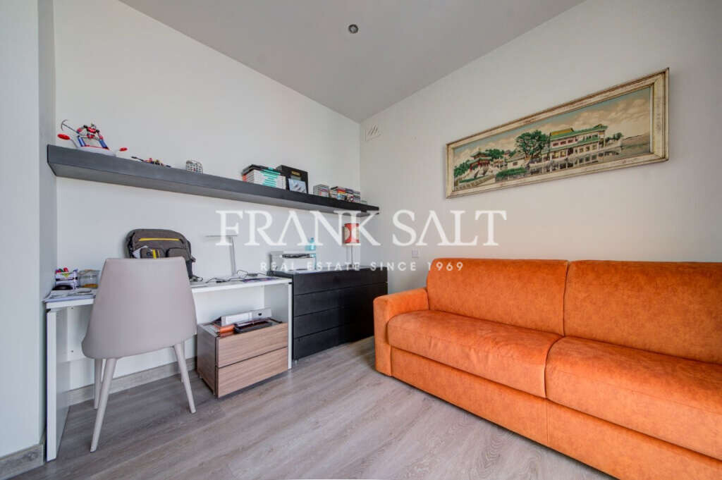 Ta Monita, 4 Bedrooms Bedrooms, ,1 BathroomBathrooms,For Sale,FRSA-918919