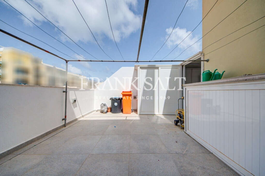 Ta Monita, 4 Bedrooms Bedrooms, ,1 BathroomBathrooms,For Sale,FRSA-918919