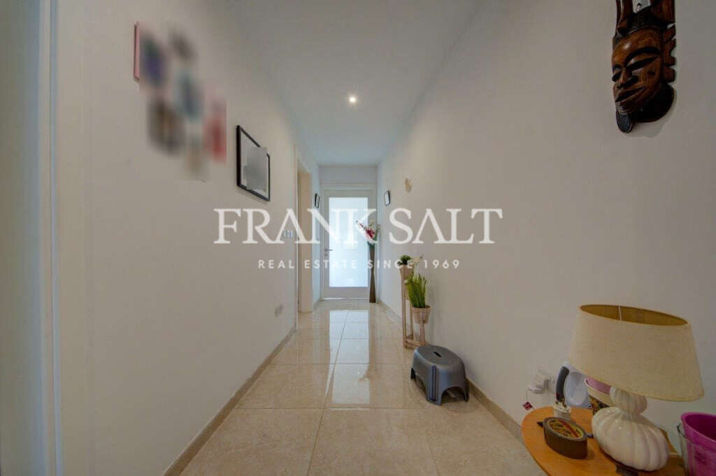Zabbar, 2 Bedrooms Bedrooms, ,2 BathroomsBathrooms,For Sale,FRSA-427902
