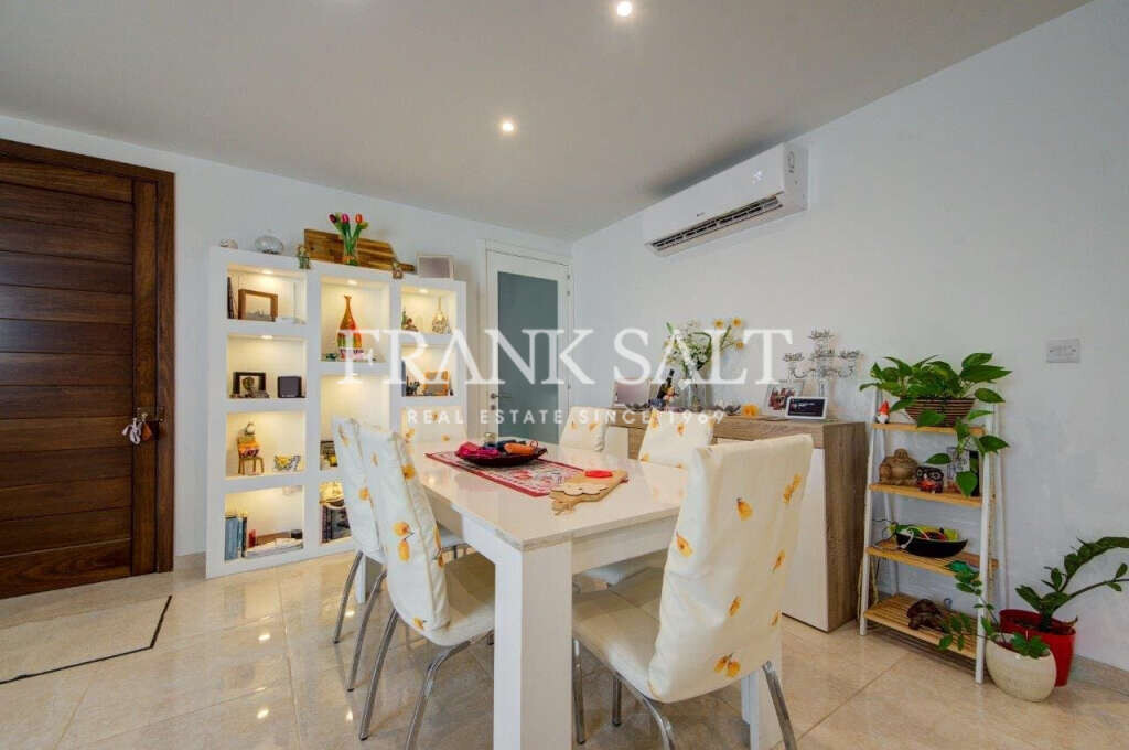 Zabbar, 2 Bedrooms Bedrooms, ,2 BathroomsBathrooms,For Sale,FRSA-427902