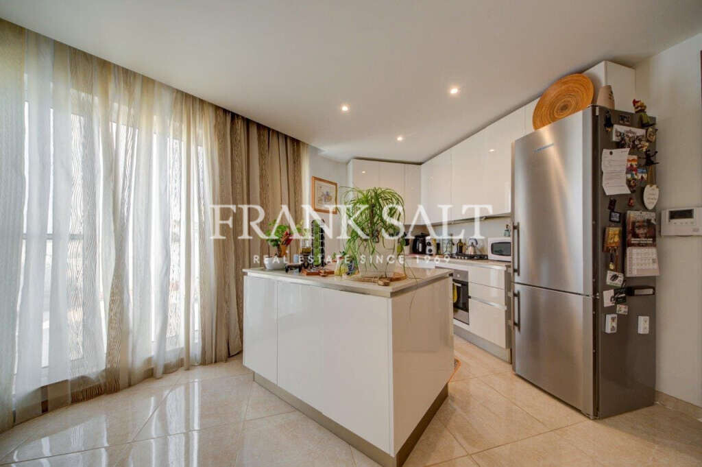 Zabbar, 2 Bedrooms Bedrooms, ,2 BathroomsBathrooms,For Sale,FRSA-427902