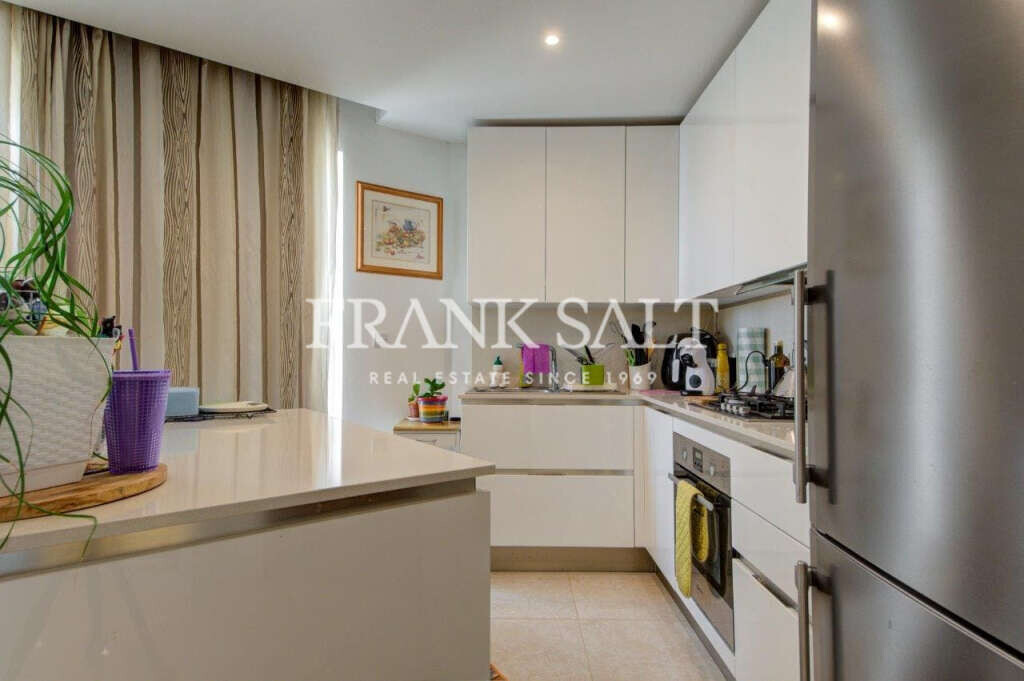 Zabbar, 2 Bedrooms Bedrooms, ,2 BathroomsBathrooms,For Sale,FRSA-427902