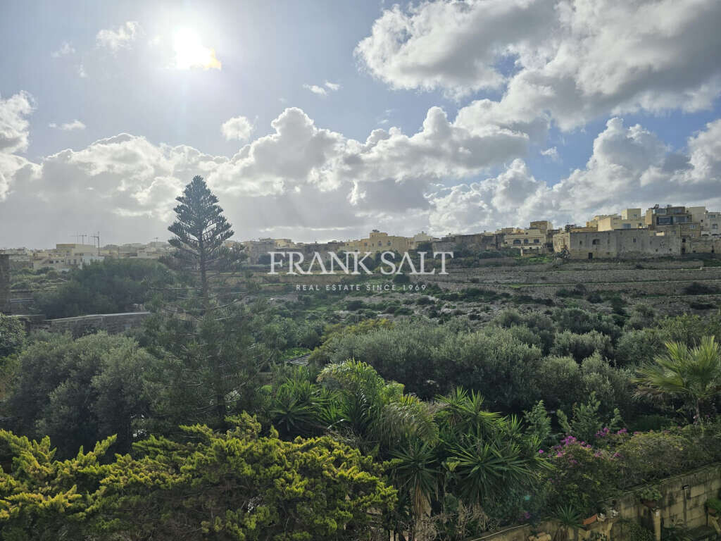 Munxar, Gozo, 3 Bedrooms Bedrooms, ,1 BathroomBathrooms,For Sale,FRSA-925252