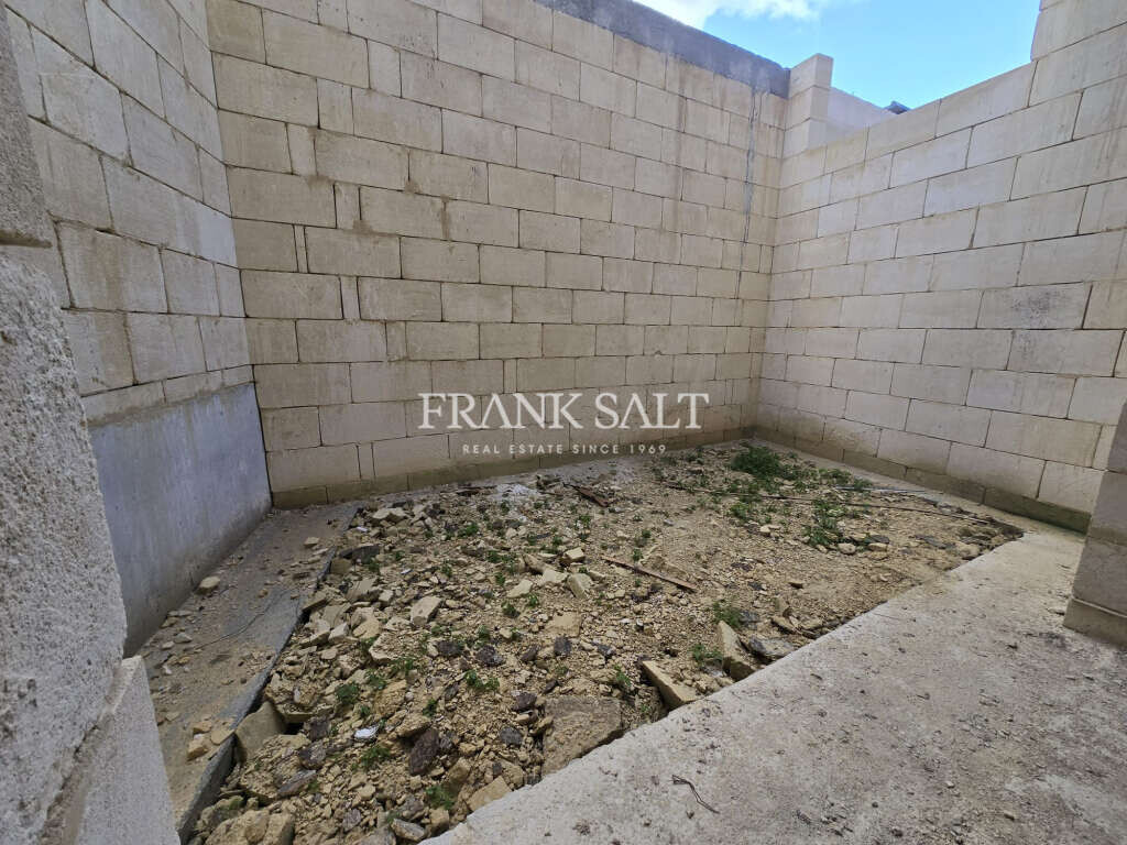 Munxar, Gozo, 3 Bedrooms Bedrooms, ,1 BathroomBathrooms,For Sale,FRSA-925252