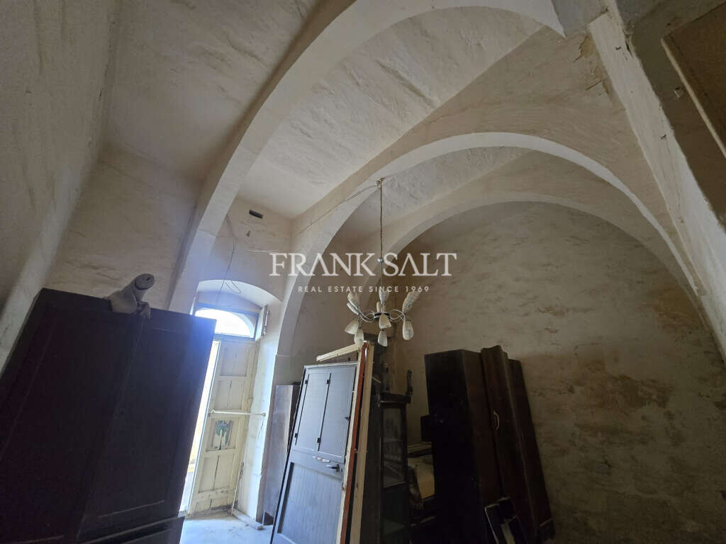 Munxar, Gozo, 3 Bedrooms Bedrooms, ,1 BathroomBathrooms,For Sale,FRSA-925252