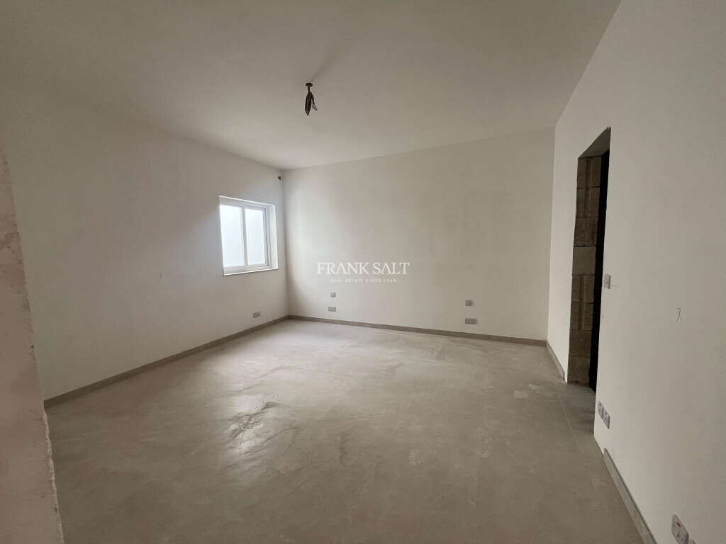 Mosta, 3 Bedrooms Bedrooms, ,2 BathroomsBathrooms,For Sale,FRSA-925277