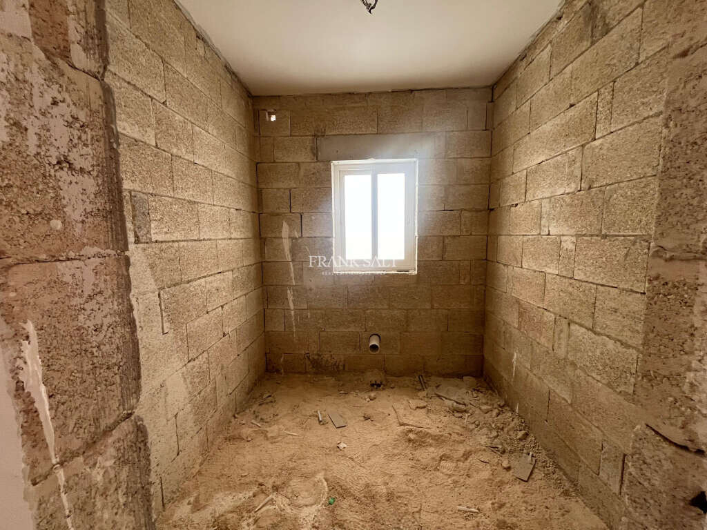 Mosta, 3 Bedrooms Bedrooms, ,2 BathroomsBathrooms,For Sale,FRSA-925277