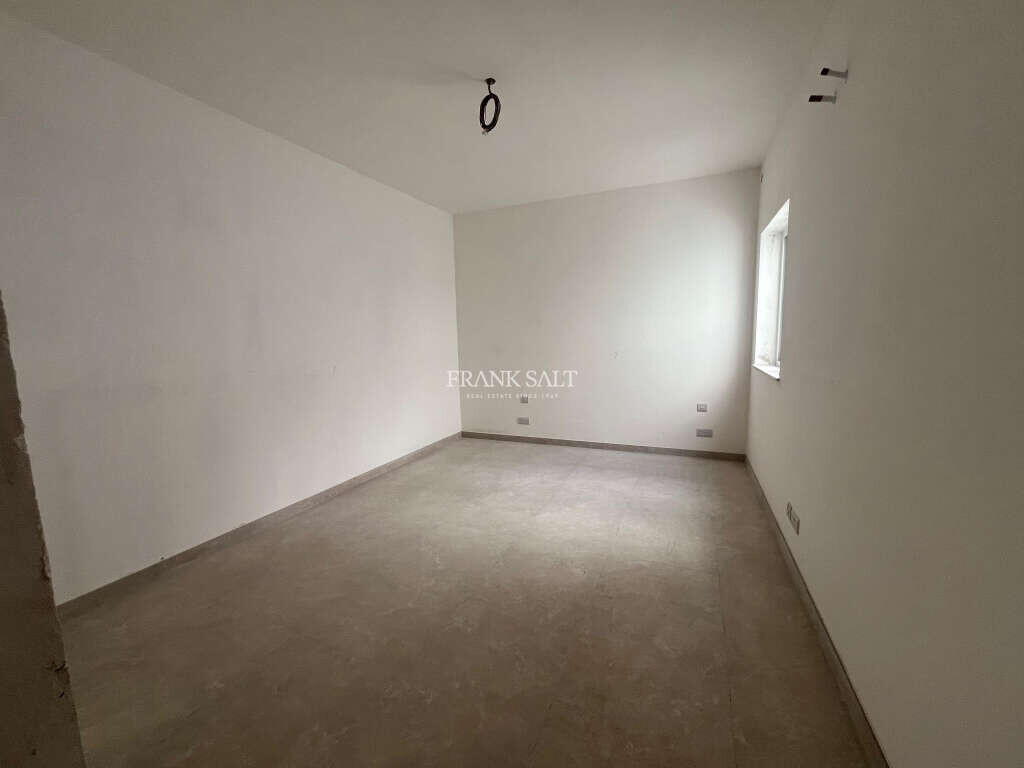 Mosta, 3 Bedrooms Bedrooms, ,2 BathroomsBathrooms,For Sale,FRSA-925277