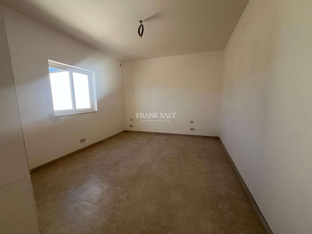 Mosta, 3 Bedrooms Bedrooms, ,2 BathroomsBathrooms,For Sale,FRSA-925277