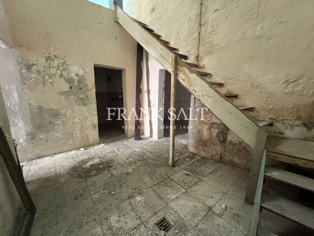 Qormi, 2 Bedrooms Bedrooms, ,1 BathroomBathrooms,For Sale,FRSA-925235