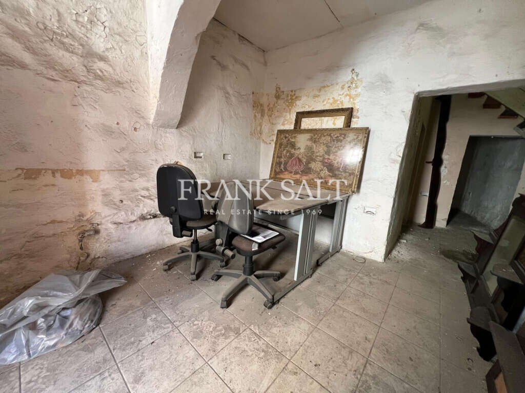 Qormi, 2 Bedrooms Bedrooms, ,1 BathroomBathrooms,For Sale,FRSA-925235