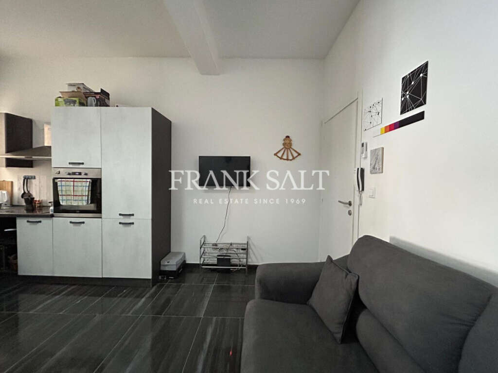 Gzira, 3 Bedrooms Bedrooms, ,1 BathroomBathrooms,For Sale,FRSA-925268