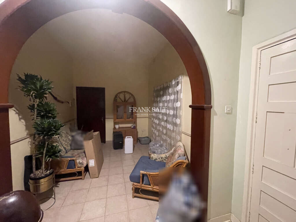 Siggiewi, 3 Bedrooms Bedrooms, ,2 BathroomsBathrooms,For Sale,FRSA-925251