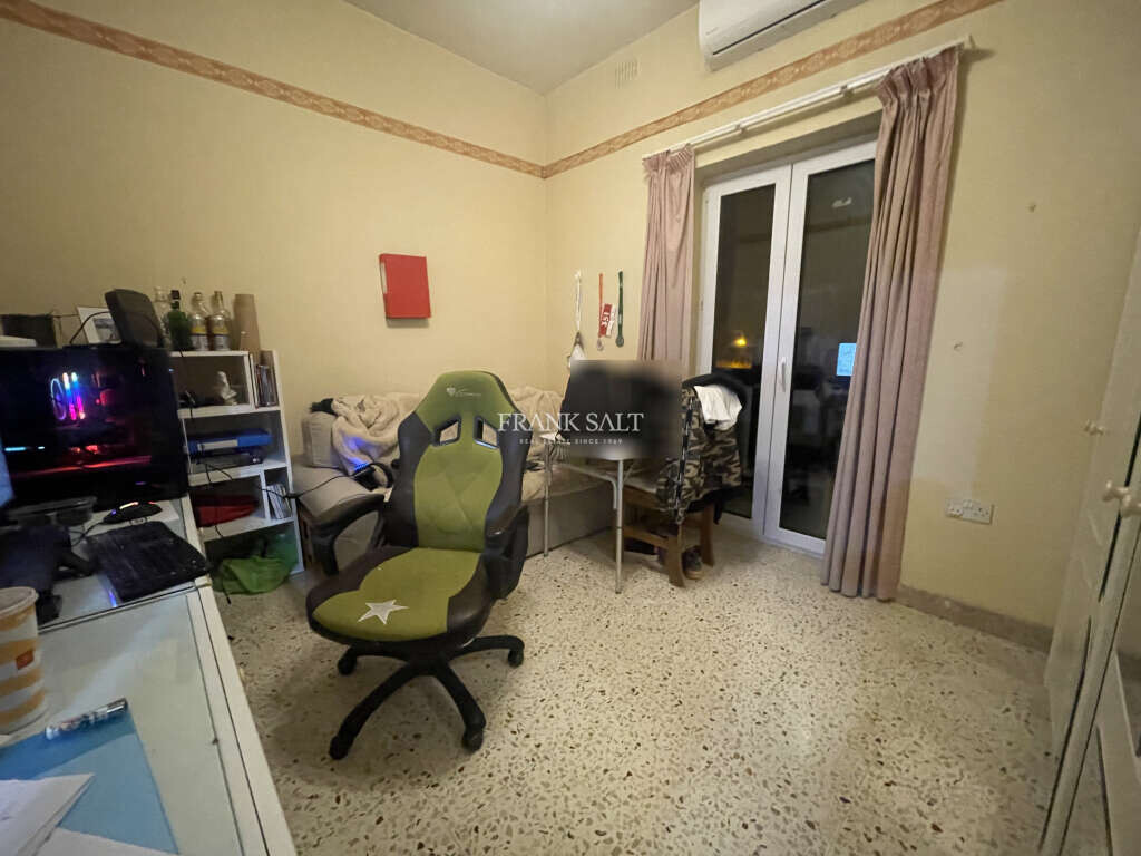 Siggiewi, 3 Bedrooms Bedrooms, ,2 BathroomsBathrooms,For Sale,FRSA-925251